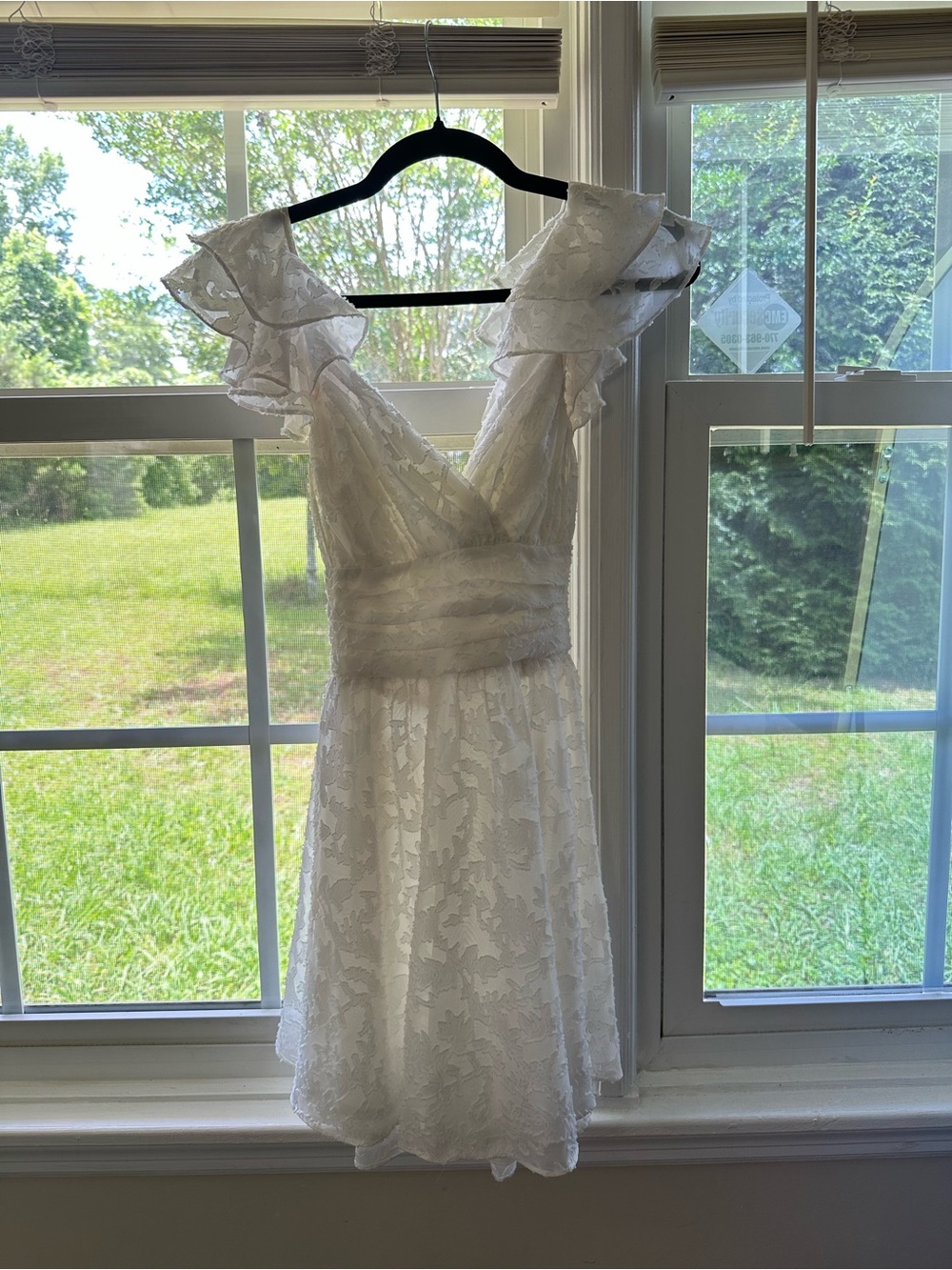 Selfie Leslie White One-Shoulder Lace Cocktail Dress